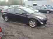 2013 Hyundai Elantra GLS z VIN KMHDH4AE2DU966999, wystawiony jako Copart lot #84441285 z przebiegiem 180 594 mil mil oraz Szkoda całkowita • Salvage title. Historia ofert i sprzedaży dostępna na DreamBid. Obrazek 4.