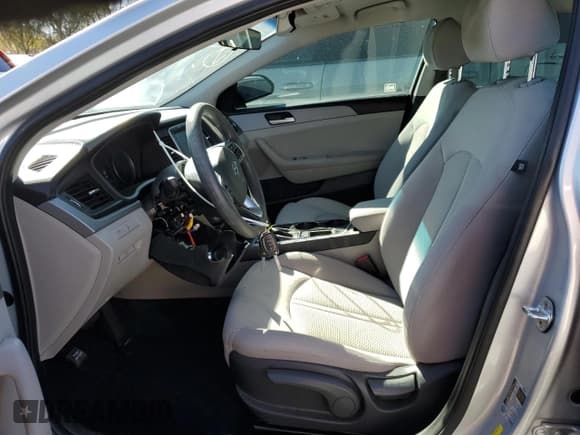 ✅ 2018 Hyundai Sonata SE • VIN: 5NPE24AF2JH615762 • Lot: 69292115. Wystawiony na Copart z przebiegiem 34 098 mil. Bezpłatny archiwum sprzedaży aukcyjnych z USA i szczegółowy raport historii pojazdu na DreamBid. Zdjęcie 7.