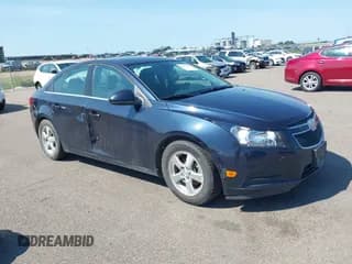 ✅ 2014 Chevrolet Cruze 1LT • VIN: 1G1PC5SB4E7153487 • Лот: 42830343. Опубликован ранее на IAAI с пробегом 156 140 миль. Бесплатный доступ к архиву аукционных продаж из США и подробный отчёт об истории автомобиля на DreamBid. Изображение 1.