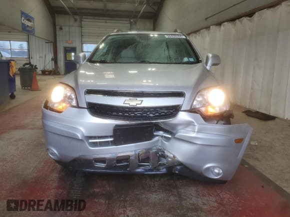 ✅ 2012 Chevrolet Captiva Sport LTZ • VIN: 3GNFL4E52CS634654 • Lot: 50459355. Wystawiony na Copart z przebiegiem 151 059 mil. Bezpłatny archiwum sprzedaży aukcyjnych z USA i szczegółowy raport historii pojazdu na DreamBid. Zdjęcie 5.