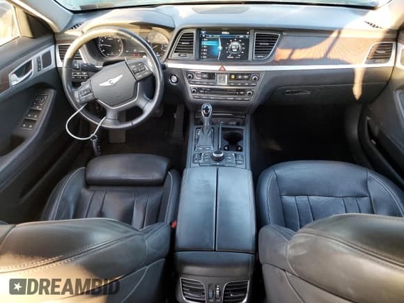 ✅ 2015 Hyundai Genesis 3.8L • VIN: KMHGN4JE5FU023448 • Лот: 90003295. Опубликован ранее на Copart с пробегом 113 348 миль. Бесплатный доступ к архиву аукционных продаж из США и подробный отчёт об истории автомобиля на DreamBid. Изображение 8.