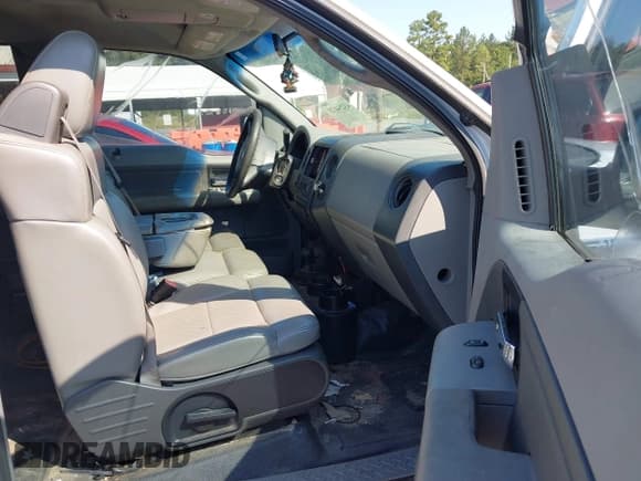 ✅ 2005 Ford F-150 STX • VIN: 1FTRX14W05FB72783 • Lot: 43254028. Listed on IAAI with 349,108 mi. Free auction sales archive from the USA and detailed vehicle history report at DreamBid. Image 5.