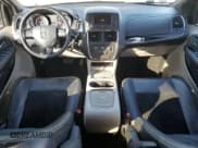 ✅ 2018 Dodge Grand Caravan SXT • VIN: 2C4RDGCG5JR215698 • Лот: 92485495. Опубликован ранее на Copart с пробегом 160 516 миль. Бесплатный доступ к архиву аукционных продаж из США и подробный отчёт об истории автомобиля на DreamBid. Изображение 8.