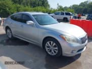 ✅ 2011 Infiniti M • VIN: JN1BY1AR7BM370185 • Lot: 43022722. Wystawiony na IAAI z przebiegiem 128 646 mil. Bezpłatny archiwum sprzedaży aukcyjnych z USA i szczegółowy raport historii pojazdu na DreamBid. Zdjęcie 1.