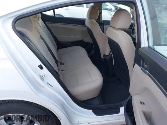 ✅ 2018 Hyundai Elantra SE • VIN: 5NPD74LF1JH384637 • Лот: 40760033. Опубликован ранее на IAAI с пробегом 110 127 миль. Бесплатный доступ к архиву аукционных продаж из США и подробный отчёт об истории автомобиля на DreamBid. Изображение 8.