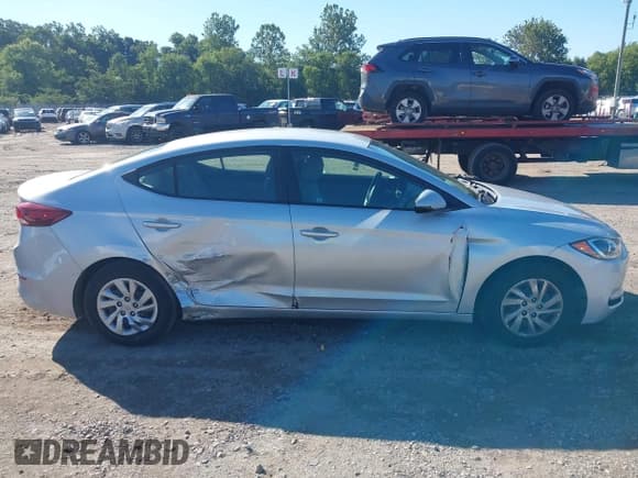 ✅ 2018 Hyundai Elantra SE • VIN: KMHD74LF9JU577362 • Лот: 43027160. Опубликован ранее на IAAI с пробегом 54 365 миль. Бесплатный доступ к архиву аукционных продаж из США и подробный отчёт об истории автомобиля на DreamBid. Изображение 13.