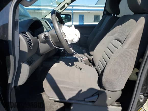 2015 Nissan Frontier S z VIN 1N6BD0CT6FN742561, wystawiony jako Copart lot #66447385 z przebiegiem 141 701 mil mil oraz Szkoda całkowita • Salvage title. Historia ofert i sprzedaży dostępna na DreamBid. Obrazek 7.