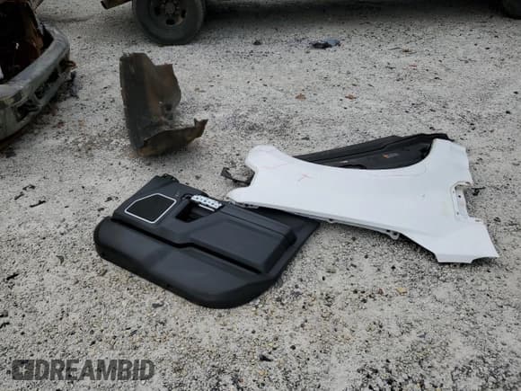 ✅ 2018 Ford F-250 King Ranch • VIN: 1FT7W2BT6JEC44479 • Lot: 91674205. Wystawiony na Copart z przebiegiem 87 675 mil. Bezpłatny archiwum sprzedaży aukcyjnych z USA i szczegółowy raport historii pojazdu na DreamBid. Zdjęcie 12.