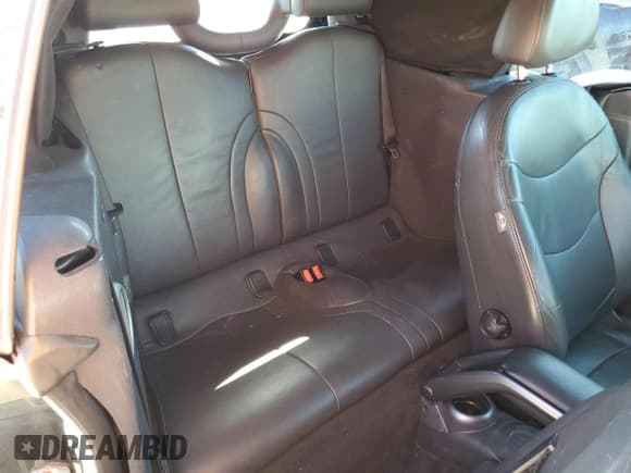 ✅ 2006 MINI Convertible S • VIN: WMWRH33516TF86983 • Lot: 73949204. Wystawiony na Copart z przebiegiem Nie podano. Bezpłatny archiwum sprzedaży aukcyjnych z USA i szczegółowy raport historii pojazdu na DreamBid. Zdjęcie 10.