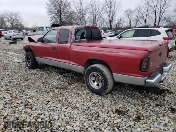 ✅ 1999 Dodge Dakota SLT • VIN: 1B7GL22X0XS268203 • Lot: 85155594. Wystawiony na Copart z przebiegiem 185 142 mil. Bezpłatny archiwum sprzedaży aukcyjnych z USA i szczegółowy raport historii pojazdu na DreamBid. Zdjęcie 2.