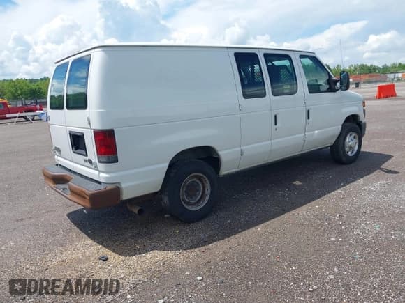 ✅ 2013 Ford Econoline Cargo Commercial • VIN: 1FTNE2EL9DDA20025 • Lot: 42234553. Listed on IAAI with 244,995 mi. Free auction sales archive from the USA and detailed vehicle history report at DreamBid. Image 4.