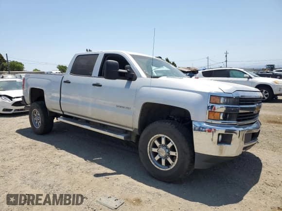 ✅ 2015 Chevrolet Silverado 2500HD LT • VIN: 1GC1KVE8XFF170673 • Lot: 59818525. Listed on Copart with 126,295 mi. Free auction sales archive from the USA and detailed vehicle history report at DreamBid. Image 4.