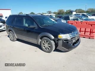 ✅ 2008 Ford Taurus X SEL • VIN: 1FMDK02W68GA40112 • Lot: 43505711. Wystawiony na IAAI z przebiegiem 88 243 mil. Bezpłatny archiwum sprzedaży aukcyjnych z USA i szczegółowy raport historii pojazdu na DreamBid. Zdjęcie 1.