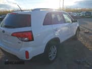 ✅ 2014 Kia Sorento LX • VIN: 5XYKT4A6XEG517687 • Лот: 43676103. Опубликован ранее на IAAI с пробегом 186 176 миль. Бесплатный доступ к архиву аукционных продаж из США и подробный отчёт об истории автомобиля на DreamBid. Изображение 4.
