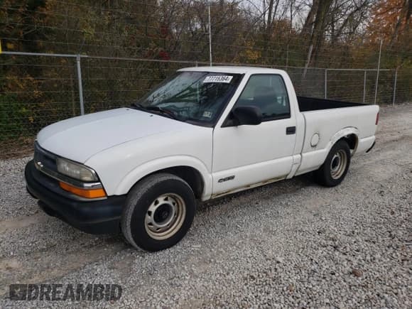 ✅ 2000 Chevrolet S-10 LS • VIN: 1GCCS1458YK260648 • Лот: 80665824. Опубликован ранее на Copart с пробегом 250 846 миль. Бесплатный доступ к архиву аукционных продаж из США и подробный отчёт об истории автомобиля на DreamBid. Изображение 1.