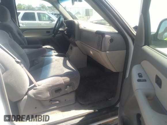 ✅ 2000 Chevrolet Suburban LT • VIN: 3GNGK26U0YG223877 • Лот: 38575224. Опубликован ранее на IAAI с пробегом 237 704 миль. Бесплатный доступ к архиву аукционных продаж из США и подробный отчёт об истории автомобиля на DreamBid. Изображение 5.