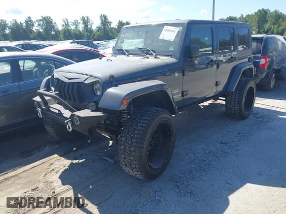 ✅ 2008 Jeep Wrangler Unlimited Sahara • VIN: 1J8GA59148L517387 • Lot: 43087691. Wystawiony na IAAI z przebiegiem Nie podano. Bezpłatny archiwum sprzedaży aukcyjnych z USA i szczegółowy raport historii pojazdu na DreamBid. Zdjęcie 2.