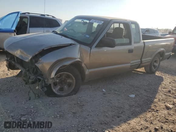 ✅ 2000 Chevrolet S-10 LS • VIN: 1GCCS19W6Y8202598 • Лот: 47307035. Опубликован ранее на Copart с пробегом 216 670 миль. Бесплатный доступ к архиву аукционных продаж из США и подробный отчёт об истории автомобиля на DreamBid. Изображение 1.