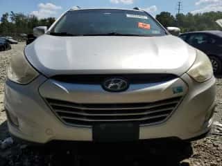 2013 Hyundai Tucson GLS z VIN KM8JU3AC8DU550995, wystawiony jako Copart lot #70293494 z przebiegiem 175 354 mil mil oraz Szkoda całkowita • Salvage title. Historia ofert i sprzedaży dostępna na DreamBid. Obrazek 5.