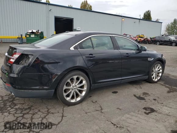 ✅ 2016 Ford Taurus Limited • VIN: 1FAHP2F83GG156015 • Lot: 82141825. Listed on Copart with 110,714 mi. Free auction sales archive from the USA and detailed vehicle history report at DreamBid. Image 3.