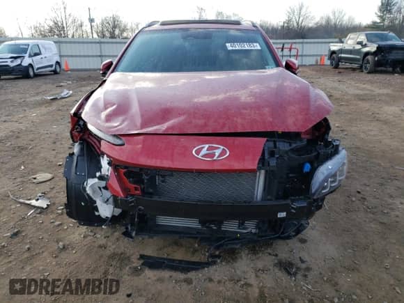 2022 Hyundai Kona Limited z VIN KM8K5CA34NU910962, wystawiony jako Copart lot #40102183 z przebiegiem 9 438 mil mil oraz . Historia ofert i sprzedaży dostępna na DreamBid. Obrazek 5.