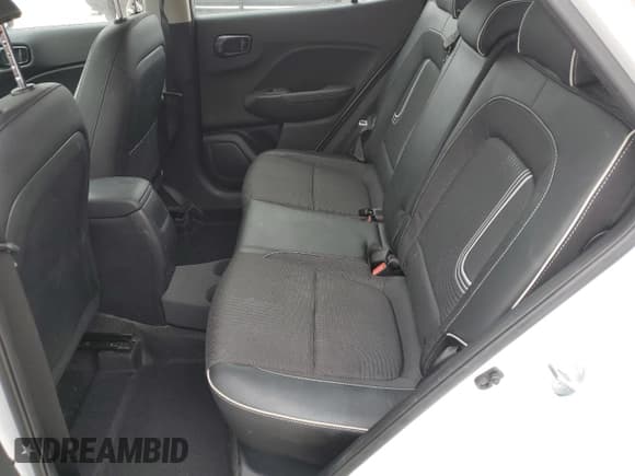 ✅ 2023 Hyundai Venue SEL • VIN: KMHRC8A38PU221723 • Lot: 47937895. Wystawiony na Copart z przebiegiem 33 550 mil. Bezpłatny archiwum sprzedaży aukcyjnych z USA i szczegółowy raport historii pojazdu na DreamBid. Zdjęcie 11.