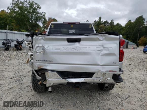 ✅ 2020 Chevrolet Silverado 1500 LT • VIN: 1GCUYDEDXLZ170394 • Lot: 68523474. Wystawiony na Copart z przebiegiem 140 235 mil. Bezpłatny archiwum sprzedaży aukcyjnych z USA i szczegółowy raport historii pojazdu na DreamBid. Zdjęcie 6.