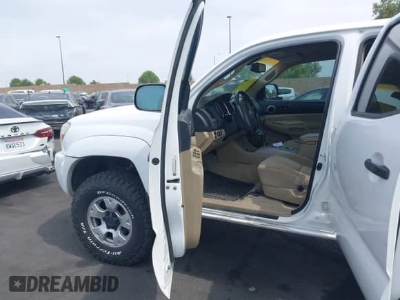 ✅ 2009 Toyota Tacoma • VIN: 3TMMU52N79M014709 • Lot: 42580928. Wystawiony na IAAI z przebiegiem 139 101 mil. Bezpłatny archiwum sprzedaży aukcyjnych z USA i szczegółowy raport historii pojazdu na DreamBid. Zdjęcie 5.