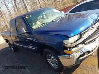 2002 Chevrolet Silverado 1500 LS z VIN 1GCEK19V02Z312435, wystawiony jako IAAI lot #41429224 z przebiegiem 336 552 mil mil oraz . Historia ofert i sprzedaży dostępna na DreamBid. Obrazek 1.