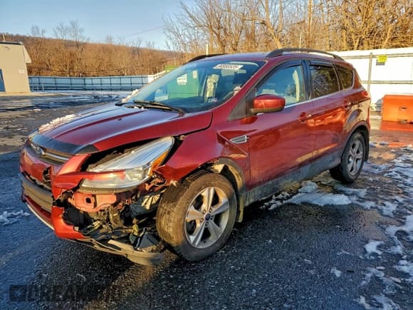 ✅ 2016 Ford Escape SE • VIN: 1FMCU9GX9GUB73734 • Лот: 94950525. Опубликован ранее на Copart с пробегом 209 965 миль. Бесплатный доступ к архиву аукционных продаж из США и подробный отчёт об истории автомобиля на DreamBid. Изображение 1.