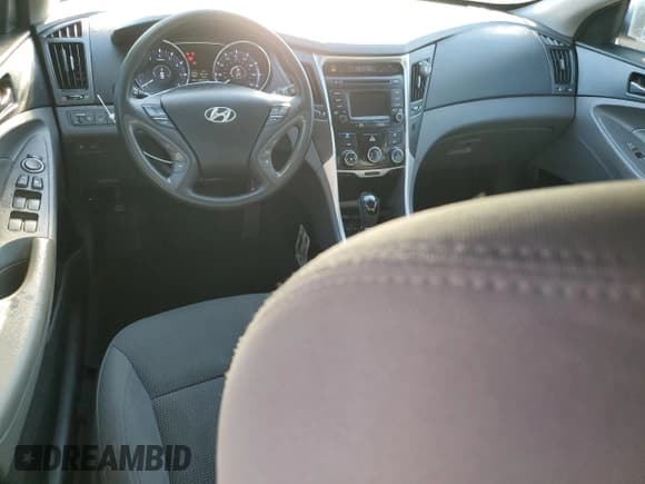 ✅ 2014 Hyundai Sonata GLS • VIN: 5NPEB4AC8EH875272 • Lot: 73924784. Wystawiony na Copart z przebiegiem 147 786 mil. Bezpłatny archiwum sprzedaży aukcyjnych z USA i szczegółowy raport historii pojazdu na DreamBid. Zdjęcie 8.