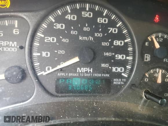 2002 Chevrolet Silverado 1500 LS with VIN 1GCEK14T52Z214216, listed as a Copart auction lot 44792395 with 370,685 mi miles and Salvage title. Bid and sale history available at DreamBid. Image 9.