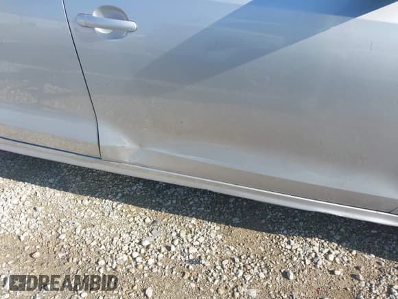 ✅ 2015 Volkswagen Jetta SE • VIN: 3VWD17AJ4FM240265 • Lot: 42982985. Wystawiony na IAAI z przebiegiem 198 180 mil. Bezpłatny archiwum sprzedaży aukcyjnych z USA i szczegółowy raport historii pojazdu na DreamBid. Zdjęcie 6.