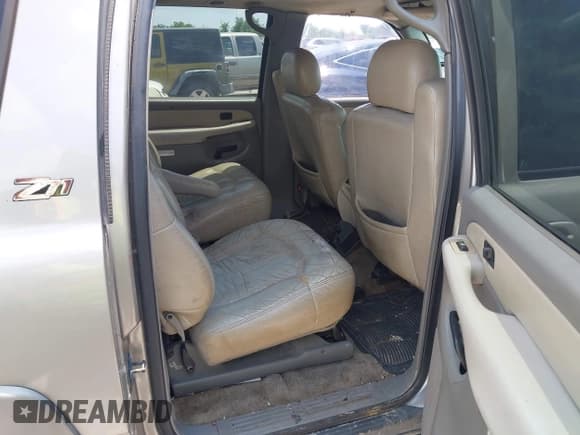 ✅ 2001 Chevrolet Suburban LS • VIN: 3GNFK16TX1G269025 • Лот: 42895358. Опубликован ранее на IAAI с пробегом Не указан. Бесплатный доступ к архиву аукционных продаж из США и подробный отчёт об истории автомобиля на DreamBid. Изображение 8.