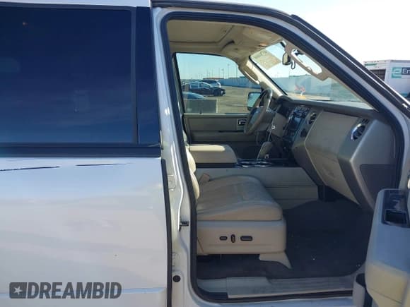 ✅ 2012 Ford Expedition Limited • VIN: 1FMJU1K57CEF12610 • Lot: 43784008. Listed on IAAI with 229,468 mi. Free auction sales archive from the USA and detailed vehicle history report at DreamBid. Image 5.
