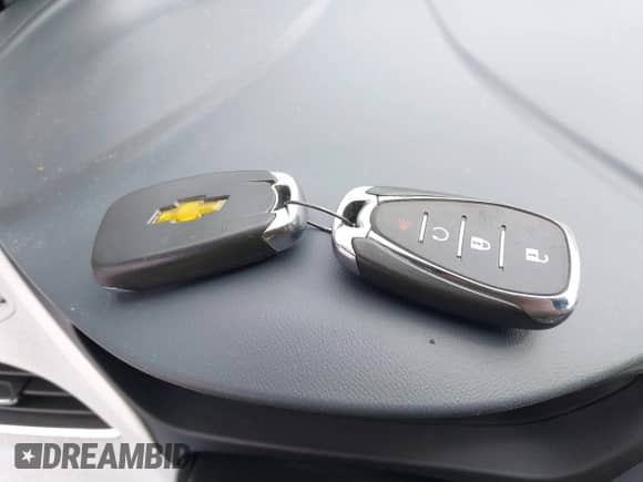 2017 Chevrolet Bolt EV Premier z VIN 1G1FX6S09H4175575, wystawiony jako IAAI lot #43382197 z przebiegiem 71 375 mil mil oraz . Historia ofert i sprzedaży dostępna na DreamBid. Obrazek 11.