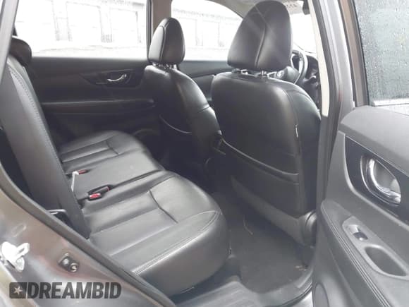 ✅ 2017 Nissan Rogue SL • VIN: 5N1AT2MT9HC747002 • Lot: 42284884. Listed on IAAI with 107,061 mi. Free auction sales archive from the USA and detailed vehicle history report at DreamBid. Image 8.