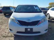 ✅ 2013 Toyota Sienna LE AAS • VIN: 5TDKK3DC0DS352877 • Лот: 43483758. Опубликован ранее на IAAI с пробегом 225 296 миль. Бесплатный доступ к архиву аукционных продаж из США и подробный отчёт об истории автомобиля на DreamBid. Изображение 12.