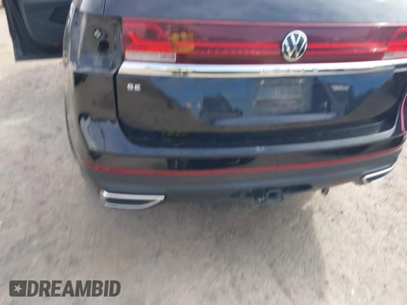 ✅ 2024 Volkswagen Atlas SE • VIN: 1V2JR2CA1RC561621 • Лот: 43316615. Опубликован ранее на IAAI с пробегом 43 224 миль. Бесплатный доступ к архиву аукционных продаж из США и подробный отчёт об истории автомобиля на DreamBid. Изображение 21.