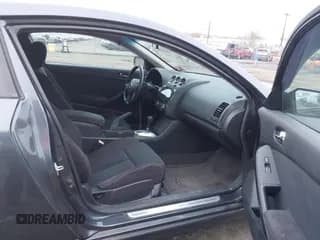 ✅ 2011 Nissan Altima S • VIN: 1N4AL2EP2BC184264 • Lot: 43675755. Wystawiony na IAAI z przebiegiem 123 958 mil. Bezpłatny archiwum sprzedaży aukcyjnych z USA i szczegółowy raport historii pojazdu na DreamBid. Zdjęcie 5.