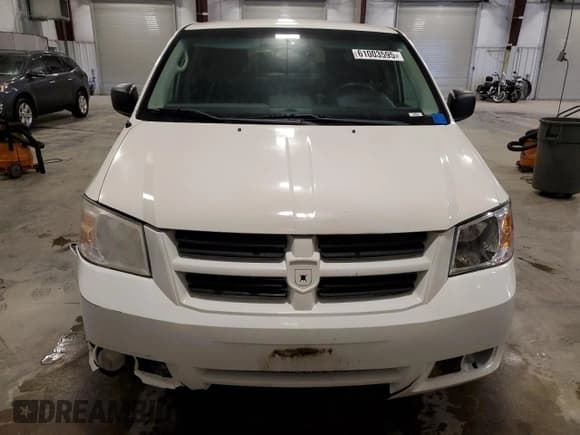 ✅ 2009 Dodge Grand Caravan SE • VIN: 2D8HN44E99R542025 • Lot: 61003595. Wystawiony na Copart z przebiegiem 222 476 mil. Bezpłatny archiwum sprzedaży aukcyjnych z USA i szczegółowy raport historii pojazdu na DreamBid. Zdjęcie 5.