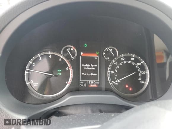 ✅ 2023 Lexus GX 460 Luxury • VIN: JTJGM7BX6P5368215 • Lot: 82660005. Wystawiony na Copart z przebiegiem 12 280 mil. Bezpłatny archiwum sprzedaży aukcyjnych z USA i szczegółowy raport historii pojazdu na DreamBid. Zdjęcie 9.