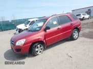 ✅ 2010 Kia Sportage LX • VIN: KNDKGCA39A7709095 • Lot: 42017606. Wystawiony na IAAI z przebiegiem 108 774 mil. Bezpłatny archiwum sprzedaży aukcyjnych z USA i szczegółowy raport historii pojazdu na DreamBid. Zdjęcie 2.