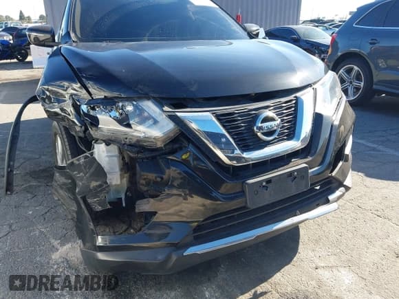 ✅ 2017 Nissan Rogue SV • VIN: JN8AT2MT5HW144572 • Lot: 43812229. Wystawiony na IAAI z przebiegiem 73 896 mil. Bezpłatny archiwum sprzedaży aukcyjnych z USA i szczegółowy raport historii pojazdu na DreamBid. Zdjęcie 12.