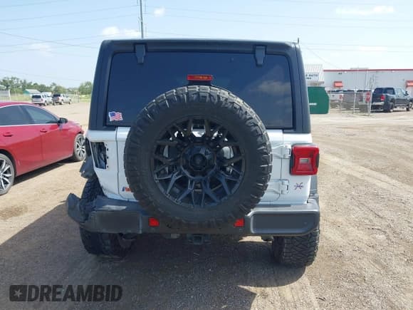 ✅ 2021 Jeep Wrangler Unlimited Willys • VIN: 1C4HJXDG5MW826961 • Лот: 42748955. Опубликован ранее на IAAI с пробегом 17 021 миль. Бесплатный доступ к архиву аукционных продаж из США и подробный отчёт об истории автомобиля на DreamBid. Изображение 17.