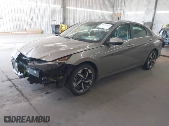 2023 Hyundai Elantra Limited z VIN KMHLN4AJ8PU051936, wystawiony jako IAAI lot #43202140 z przebiegiem 55 720 mil mil oraz . Historia ofert i sprzedaży dostępna na DreamBid. Obrazek 2.