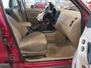 ✅ 2006 Ford Escape XLS • VIN: 1FMYU92Z56KC62838 • Lot: 43229986. Listed on IAAI with 113,843 mi. Free auction sales archive from the USA and detailed vehicle history report at DreamBid. Image 5.