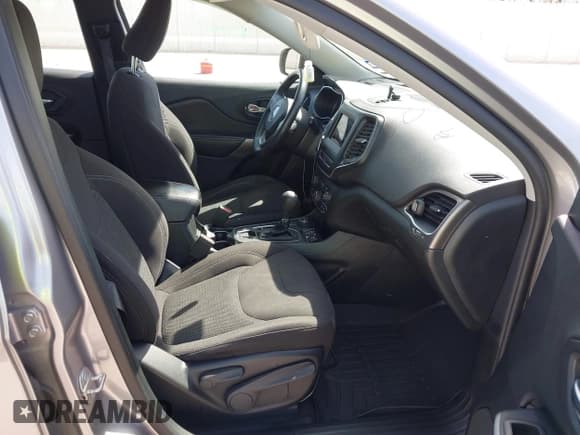 ✅ 2019 Jeep Cherokee Latitude • VIN: 1C4PJMCX4KD101856 • Lot: 41828553. Listed on IAAI with 79,481 mi. Free auction sales archive from the USA and detailed vehicle history report at DreamBid. Image 5.