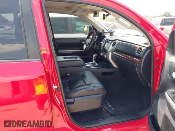 ✅ 2014 Toyota Tundra Limited • VIN: 5TFHW5F17EX372450 • Лот: 43155377. Опубликован ранее на IAAI с пробегом 174 843 миль. Бесплатный доступ к архиву аукционных продаж из США и подробный отчёт об истории автомобиля на DreamBid. Изображение 5.