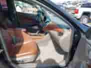 ✅ 2017 Chevrolet Malibu Premier • VIN: 1G1ZH5SX6HF186233 • Lot: 43052110. Wystawiony na IAAI z przebiegiem 161 901 mil mil. Skorzystaj z bezpłatnego archiwum sprzedaży aukcyjnych z USA i zobacz szczegółowy raport historii pojazdu na DreamBid. Zdjęcie 5.